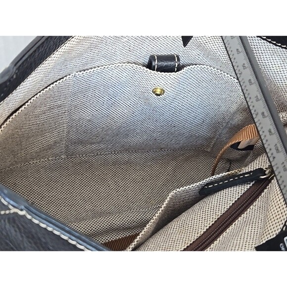 Dooney And Bourke Pebble Leather Crossbody Shoulder Bag Black Magnetic Snap Hobo - Picture 11 of 16